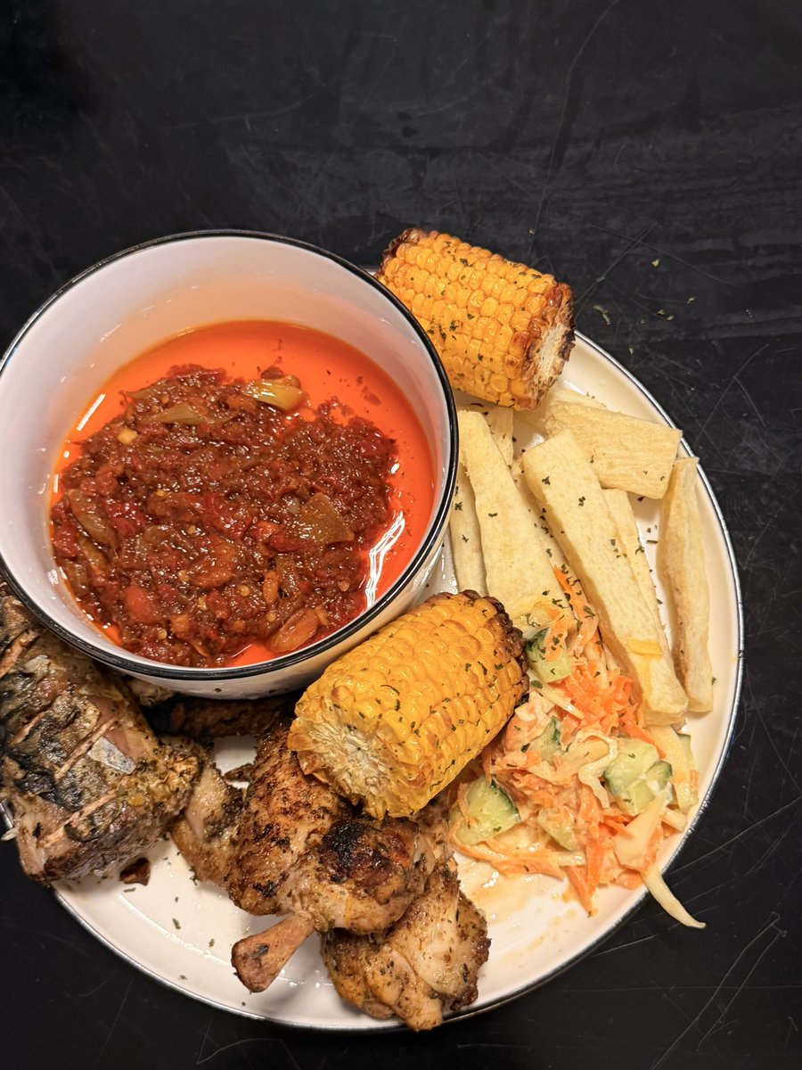 Atinukee2's tweet photo. If this plate showed up at your door right now, what would you do first? https://t.co/gSQxvPb5Ln