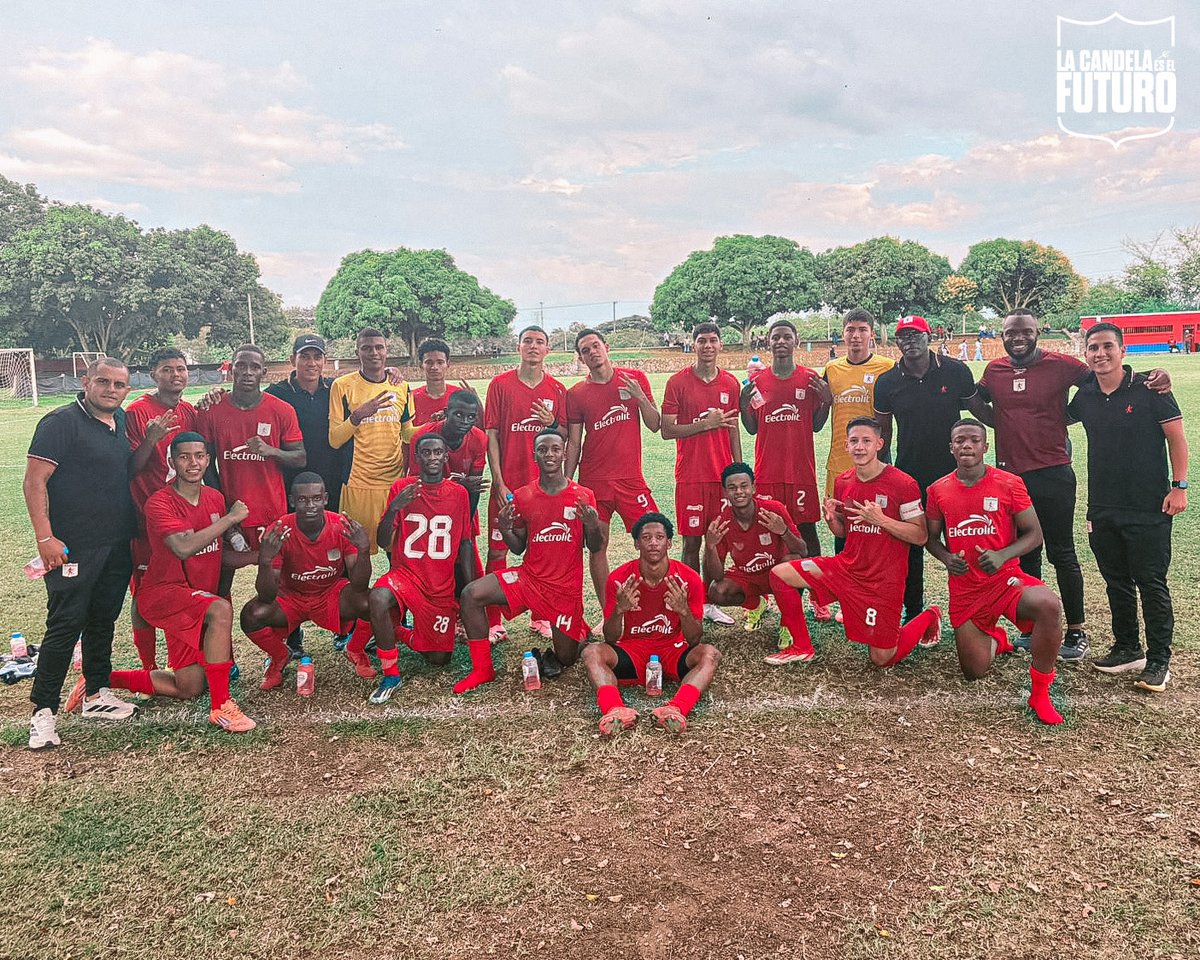 AmericadeCaliCF's tweet photo. 🇦🇹 Con un gol de David Ruiz al minuto 14, la Categoría Sub-17 le ganó 1-0 a Distrito F.C. en la fecha 5 de Liga. ⚽️ https://t.co/EGSpScYhYh
