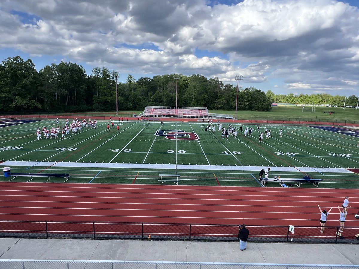PaFootballNews's tweet photo. We are ready to roll at @OHara_Football stadium for the HERO BOWL! We go live here @ 6:20.  Then hit up @Teejaypr @7pm for that Unico game!! Links to livestreams below!👇👇 https://t.co/PQ3FdwQQGZ
