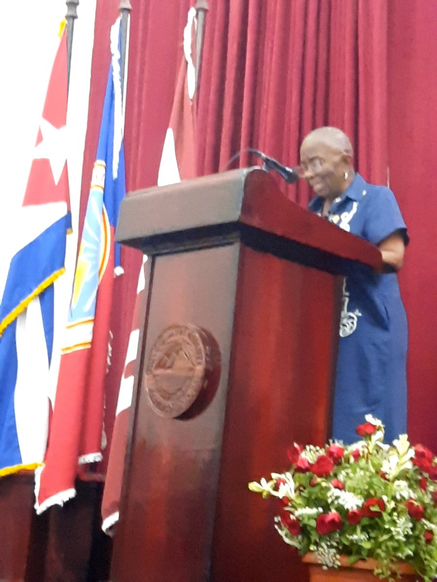 FreiderSantana's tweet photo. La @UOCuba le confiere el título de Doctor Honoris Causa a la Maestra Fatima Patterson Patterson. Para mí es una sirena que nada en el Caribe y nos envuelve con sus obras. https://t.co/TRX9oFvuhm
