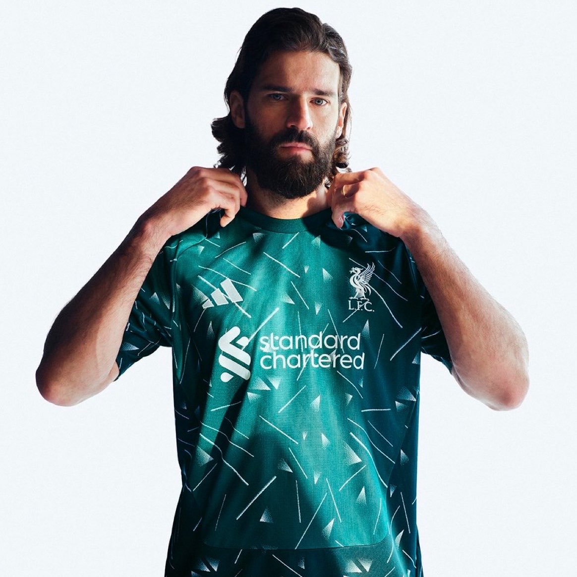 centrekop's tweet photo. 🚨🚨 JUST IN: Liverpool have blocked Alisson’s exit this summer and informed the goalkeeper he remains part of their plans. 🔒🔴

[@FabrizioRomano] https://t.co/laj44uh19A