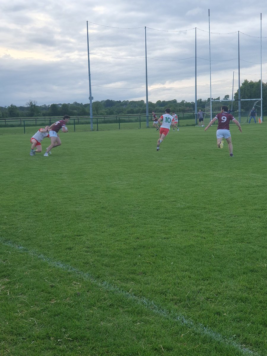 Marcus29MM's tweet photo. Brilliant 13 pt win from the lads @GaeilColmcille away to Moynalvey on a chilly evening in East Meath after the super week of weather we've had. Up at the business end of Senior ALeague now.👍🇮🇹🇮🇹 https://t.co/eOxWWuOOWm