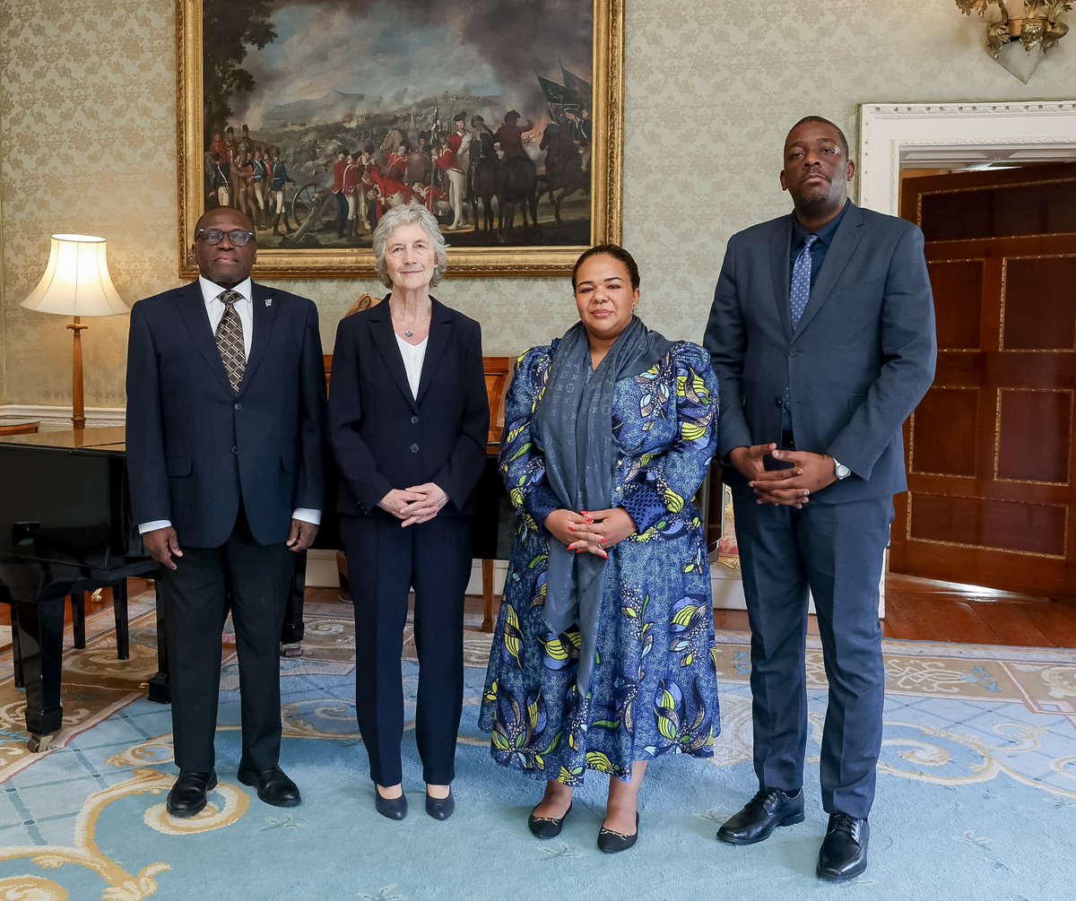 RDC_Minafet's tweet photo. 🇨🇩🇮🇪 | Ce jeudi 28 mai 2026 à Dublin, S.E. Mme Thérèse Kayikwamba Wagner (@RDCongoMAE), Ministre d’État, Ministre des Affaires étrangères de la RDC, a été reçue par S.E. Mme Catherine Connolly (@PresidentIRL), Présidente de l’Irlande.

Au coeur des échanges : le décès tragique de M. Yves Sakila, ressortissant congolais de 35 ans décédé à Dublin. 

La Ministre d’État a pris acte de l’ouverture d’une enquête judiciaire indépendante par les autorités irlandaises compétentes, tout en appelant à des investigations transparentes, impartiales et diligentes.

La RDC réaffirme son attachement à la protection des droits et de la dignité de ses ressortissants vivant à l’étranger, ainsi qu’à la lutte contre toutes formes de discrimination et de stigmatisation.

@Presidence_RDC 
@PrimatureRDC 
@Com_mediasRDC