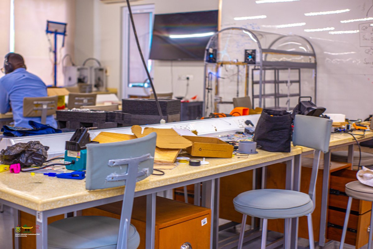 knust_library's tweet photo. As part of our recent visit to @Ashesi , the @knust_library  team had the incredible opportunity to tour their cutting-edge Engineering Department and Robotics Labs.
#KNUSTLibraries #AshesiUniversity #Collaboration #Innovation #Robotics #AcademicLibraries #DigitalLearning https://t.co/IkJtEDHpgT