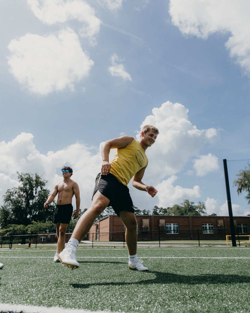 L_Steigelman's tweet photo. Summer work is here. Stack days, stay consistent, keep grinding. 💯 
@CoachBlalock44 @CoachShaw_Jake 
@CoachRoyston @Jhilly79 @Coach_HJacobs @CoachKay713 @coachSocha @coachmattmccray @coach_ksherman @BCCoachK @coachfish42 @DSGBCoachCam @CoachVance92 @CoachmKellogg @CoachTJWeyl @JuwarrenByrd @CoachMcGeeRMC @CoachKMcFarland @coachchuckdunn @CoachMutz @CoachLDScott @coachmorrison58