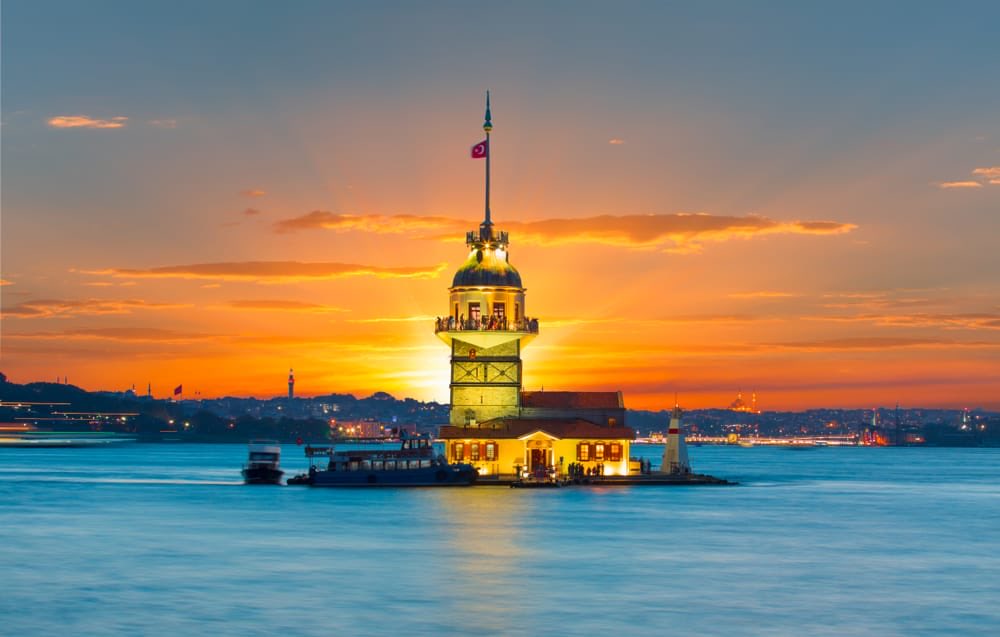 gusholderhaber's tweet photo. Dünya’nın en güzel şehri İstanbul, 573 yıl önce bugün fethedildi. https://t.co/zgUBXw3BM8