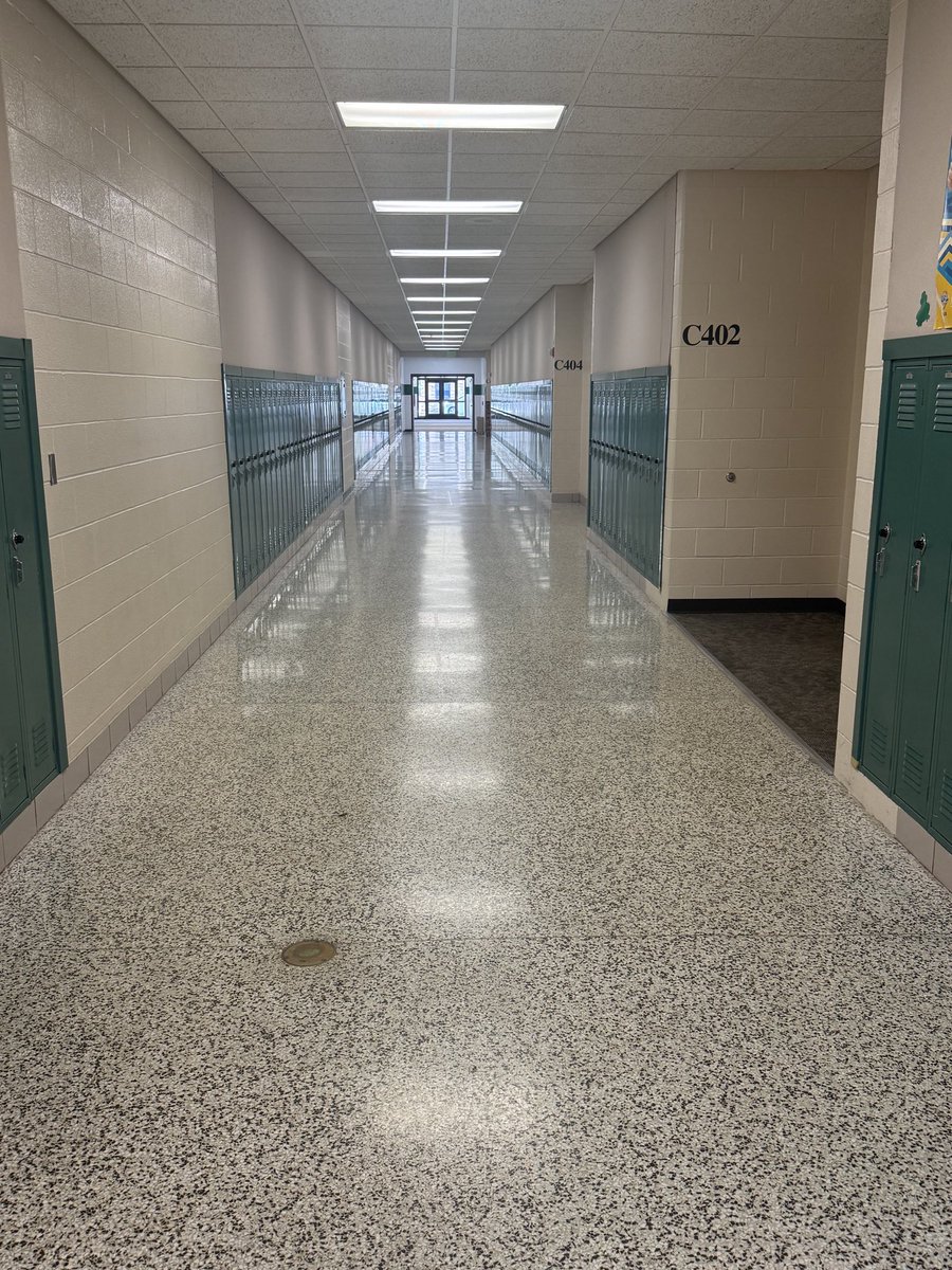 cminutemen's tweet photo. If you’ve followed our account for awhile, you’ve seen this posted before. This year is no different. This was 10 minutes after school on the last day before summer and our kids left our building spotless! Thanks to our amazing students for their pride in &amp; care for our school! https://t.co/qVZF8qgxV0