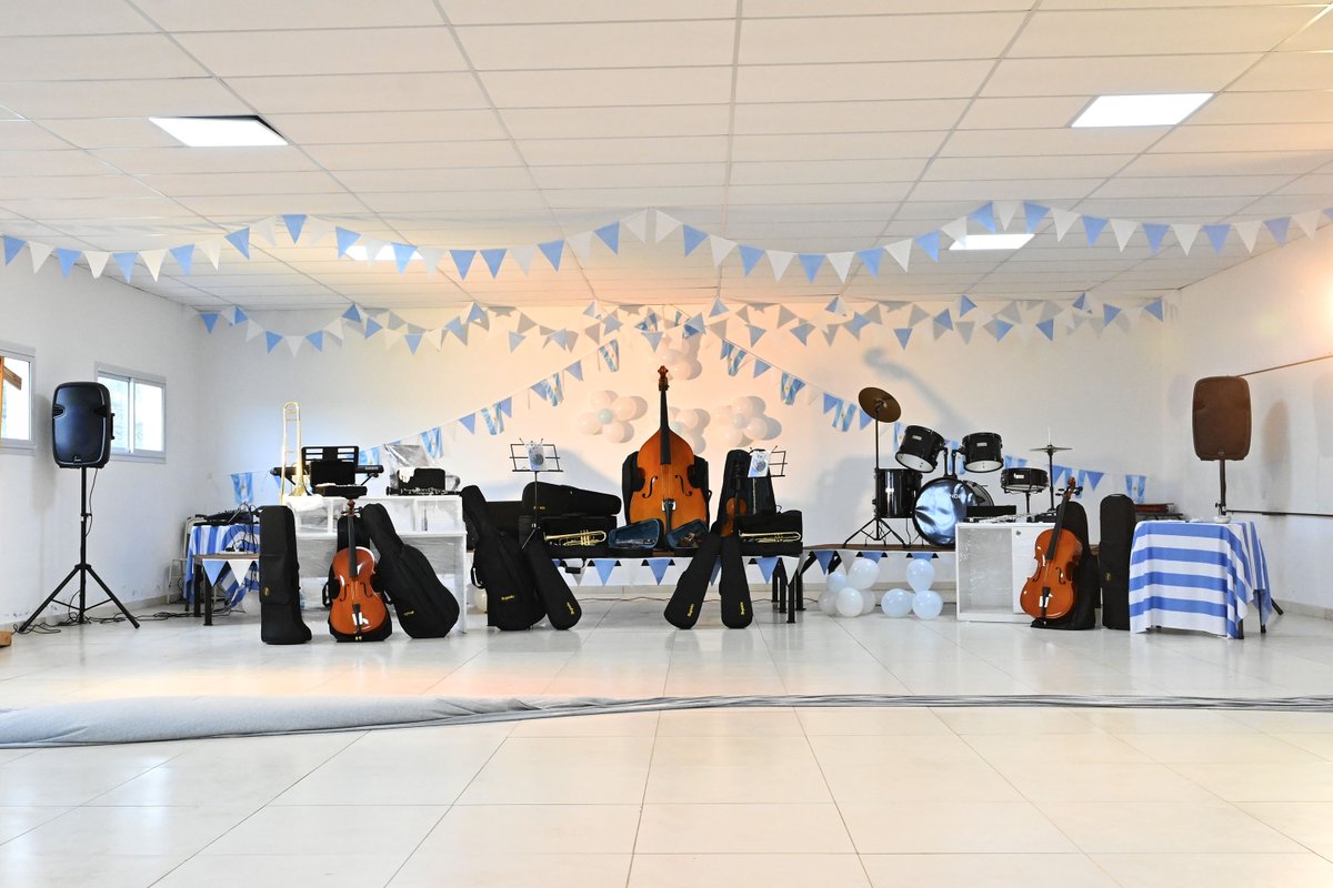 JCuattromo's tweet photo. A través de la @fundacionbapro inauguramos un nuevo Centro de Creación Musical en #MarDeAjó, equipado en conjunto con @ProvinciaNET.

Es un espacio donde las y los jóvenes pueden utilizar herramientas de producción y grabación musical. https://t.co/cTwksb8FOd