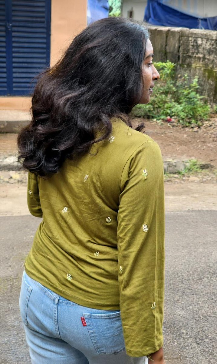 leksh_mee's tweet photo. Mallu Archana hot ass 🍑 #aneverythinglifestyle #mallupoori https://t.co/0AxD5d5sHJ