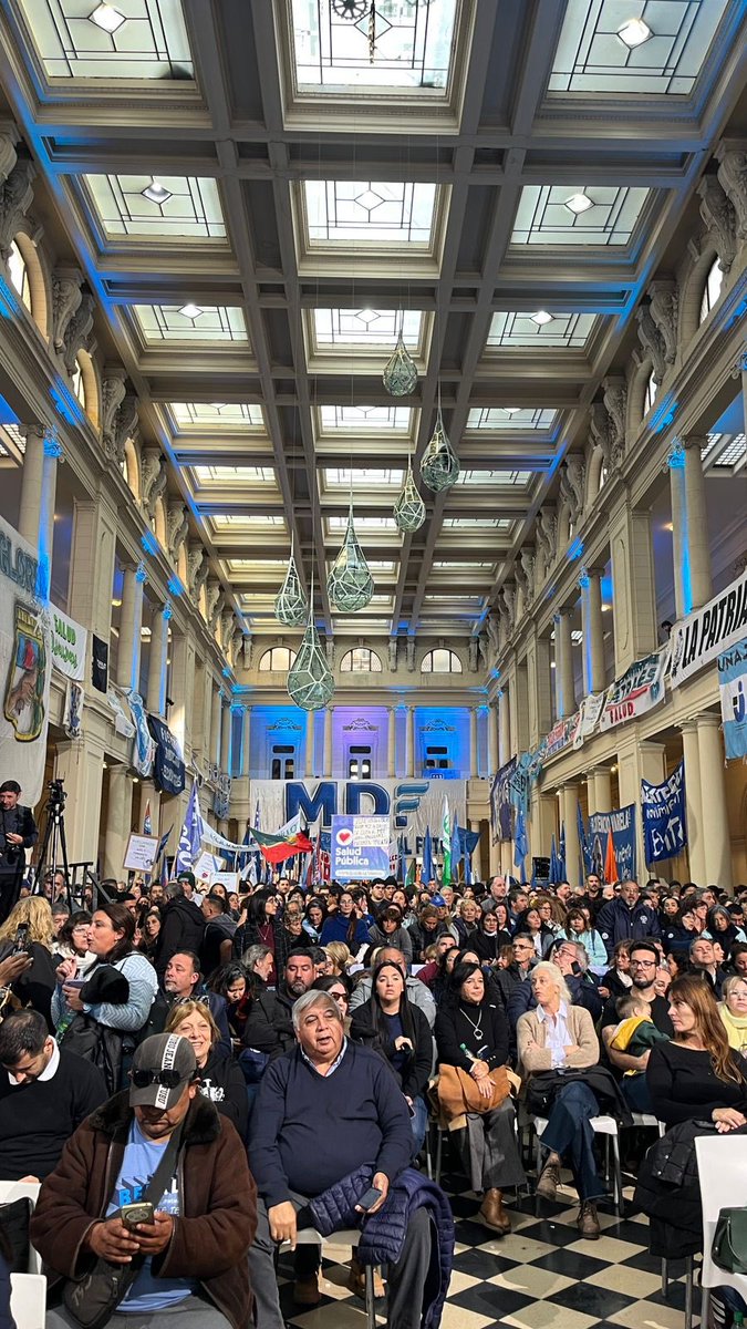 pyedlin's tweet photo. Participé con la diputada @Palladinodip del acto de lanzamiento de @MDFSALUDoficial en la ciudad de La Plata.
Gracias a la invitación de @Kicilofok y @DrDanielGollan. 
Argentina tiene un modelo alternativo al ajuste salvaje de @JMilei. 
La salud es un derecho en Argentina, pero necesitamos un gobierno nacional que lo garantice.