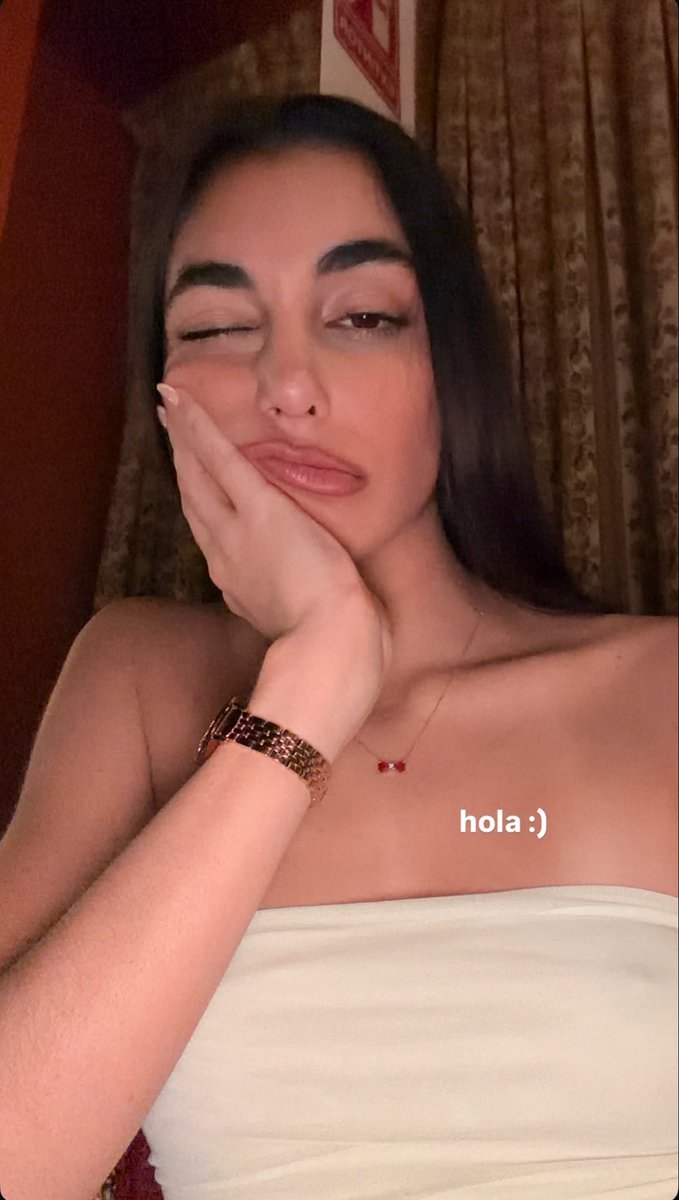 pump_er's tweet photo. lo de esta mujer es una locura, lleva días deslechandome como nunca 😵‍💫, cómo vas a tener esa carita 😩 https://t.co/WlqMe2PsMy