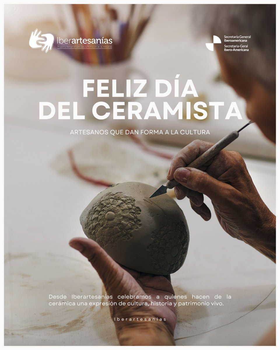 Iberartesanias_'s tweet photo. Hoy reconocemos a las y los ceramistas que preservan técnicas, saberes e identidad cultural  🤎
Cada pieza artesanal refleja historia, creatividad y tradición.
Desde Iberartesanías celebramos su valioso trabajo. ✨
#DíaDelCeramista #Cerámica #Artesanía https://t.co/DZ9mNjkLxT
