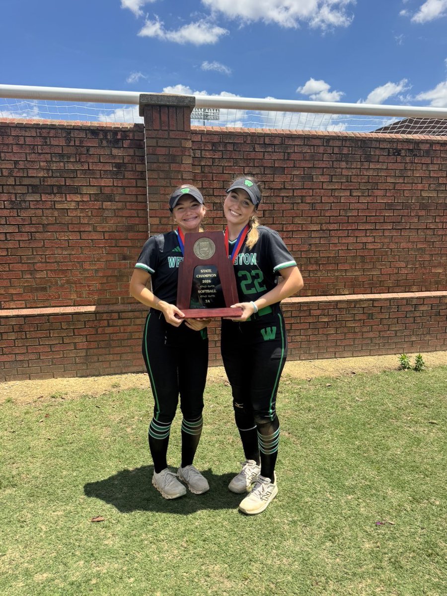 graysonbopp24's tweet photo. This is what school ball is all about. I am so incredibly thankful to have been apart of this championship team!! STATE CHAMPS!! 
@WIT_Warriors 
@WoffordSoftball 
@EliteWeddington https://t.co/R8HvajtxCB
