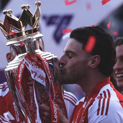 InstaJames's tweet photo. #NewProfilePic https://t.co/JSyIhXfhUf