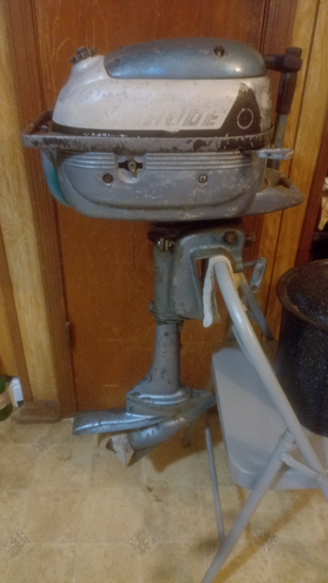 TheShopBeast's tweet photo. After yesterday's deep cleaning, today I'll be putting a protective layer of @OdiesOil on my 1956 Evinrude Lightwin 3; working on keeping as much of the original finish as possible &amp; protecting the bare aluminum.   

Follow S/V Saoirse's restoration: https://t.co/v7foD4pbZs https://t.co/TQvhewQFbx