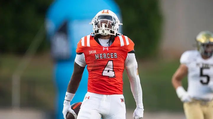 PraiseChane's tweet photo. #AGTG I am blessed to have received an offer from Mercer‼️

@coachdtwhite 
@coachBuckhalter @Coach_Danny92 
@adamgorney 
@BrianDohn247
@ChadSimmons_ 
@SWiltfong
@DAWGHZERECRUITS https://t.co/1W5adPXww0