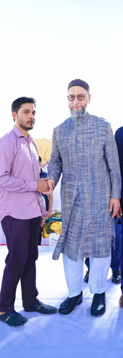 Im_SyedAzhar's tweet photo. I met with AIMIM Party President Barrister @asadowaisi Owaisi Sahab MP Hyderabad at his Shastripuram residence to wish him on Eid Ul Adha.  #Eid_Ul_Adha #AIMIM 2026 https://t.co/KE4lKvTRBi