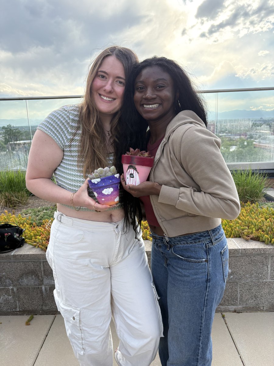 ModeraWestWash's tweet photo. 🎨 Thank you to everyone who joined our Paint a Pot event! We loved seeing your creativity and happy all the succulents found their new home 🪴 https://t.co/PQyu8qqpWV