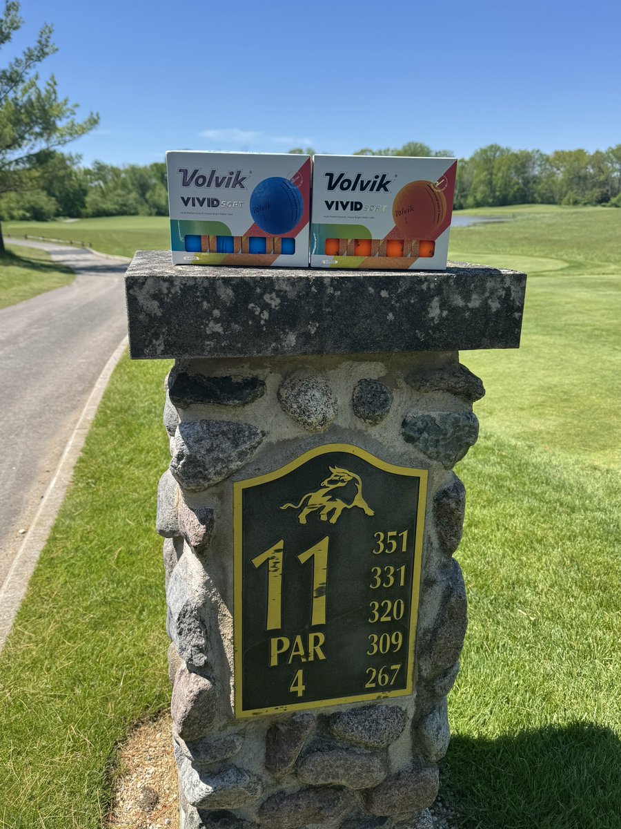 ChiBearsHistory's tweet photo. Monsters of the Fairway: @volvikUSA helped us bring a little Orange and Blue up to The Bull in Packers territory. https://t.co/SuM27MN4Xe