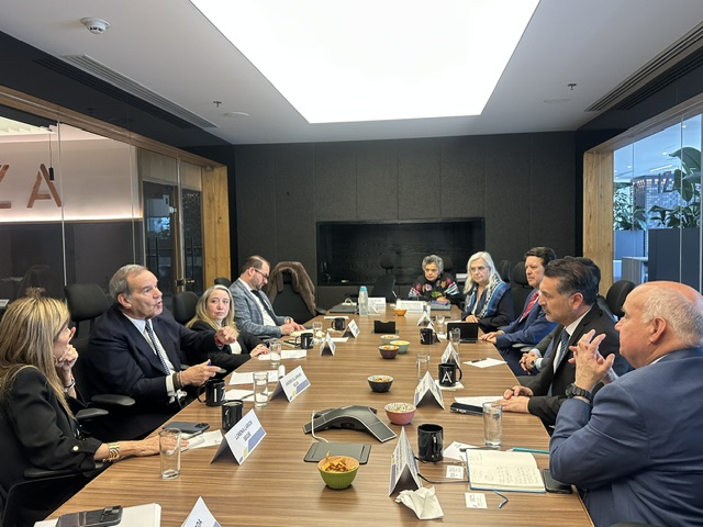 COMEXI's tweet photo. En el marco de la visita del Secretario General Iberoamericano, Andrés Allamand, se llevó a cabo una reunión de trabajo para dialogar sobre oportunidades de cooperación en la región iberoamericana. En el encuentro participaron asociados COMEXI y representantes de SEGIB y SRE. https://t.co/Lp05UIpyf4