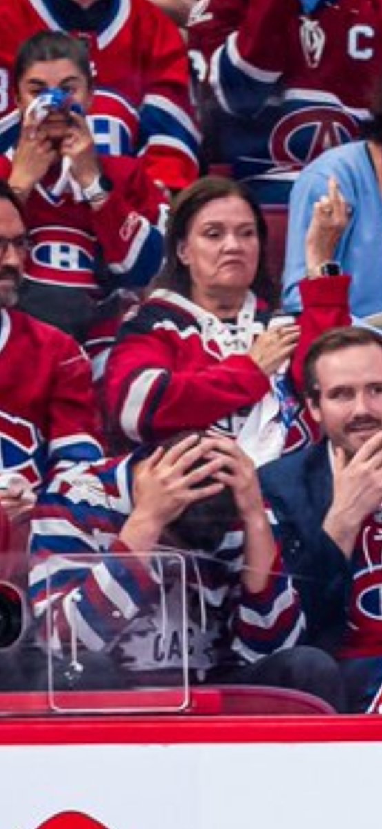 tremblay96's tweet photo. @RearAdBsBlog 😬😬😬 https://t.co/RntIIFeUg8