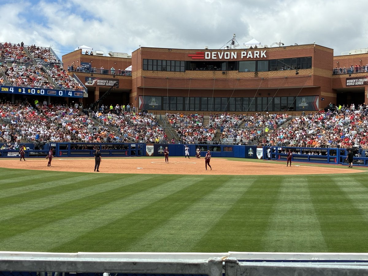 AgRiley79's tweet photo. Howdy from left center field at #WCWS @NCAASoftball https://t.co/gf3qqXuZpb