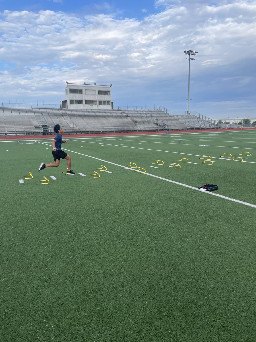 TexanXCTF's tweet photo. Great time at the Texan Track Speed &amp; Jumps Camp!! https://t.co/f2pgUiLoiH