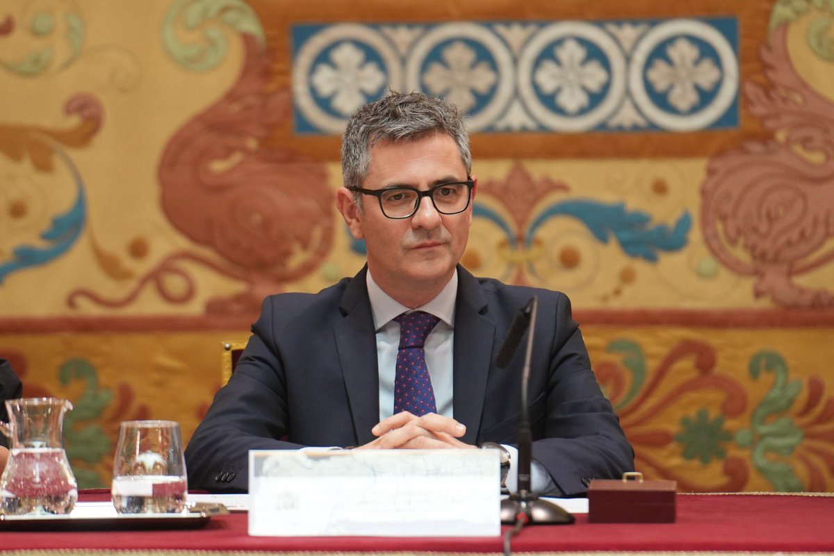 felixbolanosg's tweet photo. Hoy he asistido a la entrega de despachos a la 47.ª promoción del turno libre del Cuerpo de Letradas y Letrados de la Administración de Justicia.

Enhorabuena a los 103 nuevos miembros. Cerca del 30 % ha estudiado con una beca SERÉ, que generan igualdad y atraen talento. https://t.co/nwmTx1DVS7