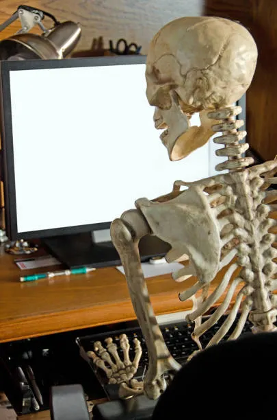 Mimic's tweet photo. @MadamSavvy Despite being on video, this is me waiting patiently for something to happen to him now. https://t.co/xTLwlG53rs