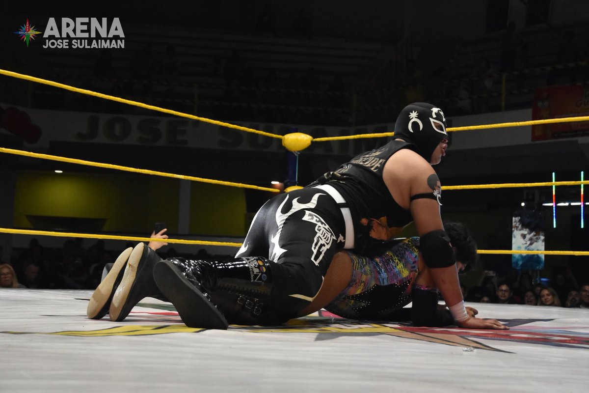 Lucha_erotica3x's tweet photo. #LuchaExotica 💄💋
Que envidia me dan muchas de ellas, siempre se la pasan bien y sin duda, comen muy bien.
Puedo echar a volar la imaginación perfectamente. 😏
#LuchaErotica #LuchaCaliente #LuchadorExotico #LuchadorTravieso #TravesurasEnLaLucha https://t.co/FkuN4wFgMt