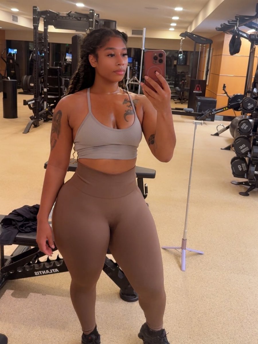 brestarfire71's tweet photo. Who's still working off those Thanksgiving leftovers? 😅🍗 https://t.co/zXQ8jafsG1