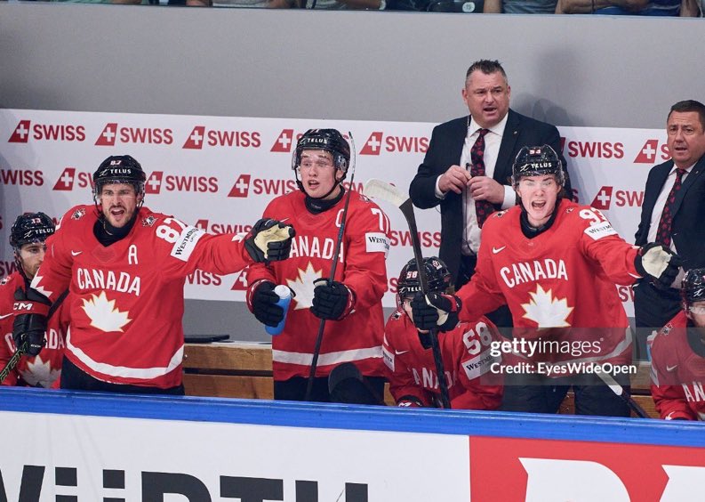 fmintyarchive's tweet photo. My family🇨🇦 https://t.co/1yuZcVHKuV