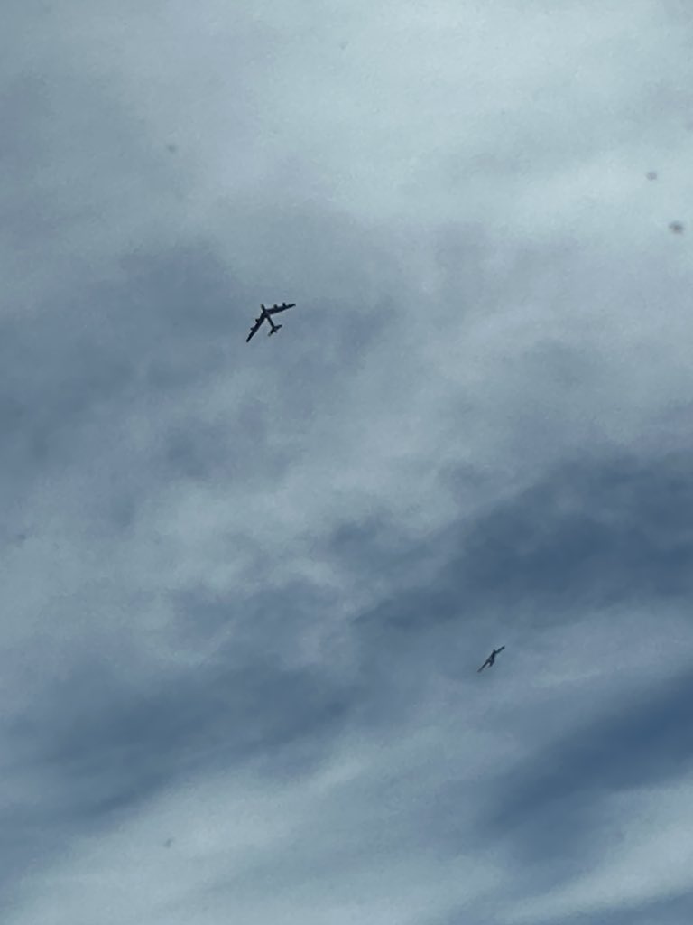 despaaaaaaa's tweet photo. @aeroscouting Saw em right over my house https://t.co/UqpW7tORqw