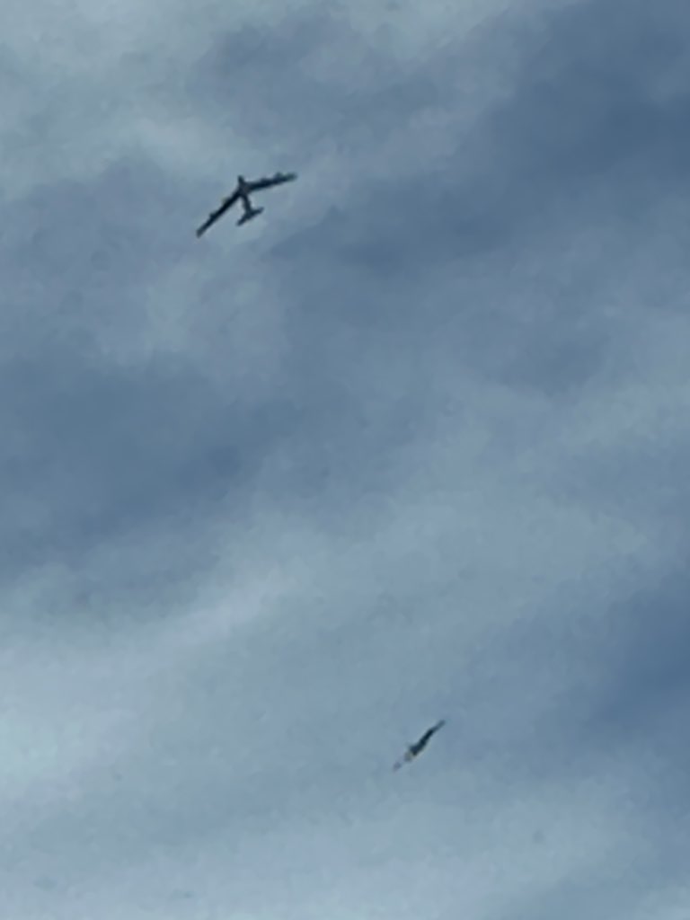 despaaaaaaa's tweet photo. @aeroscouting Saw em right over my house https://t.co/UqpW7tORqw