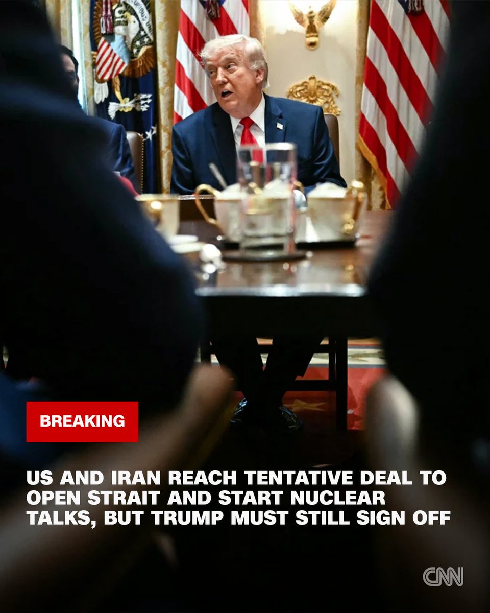 CNN Breaking News tweet media