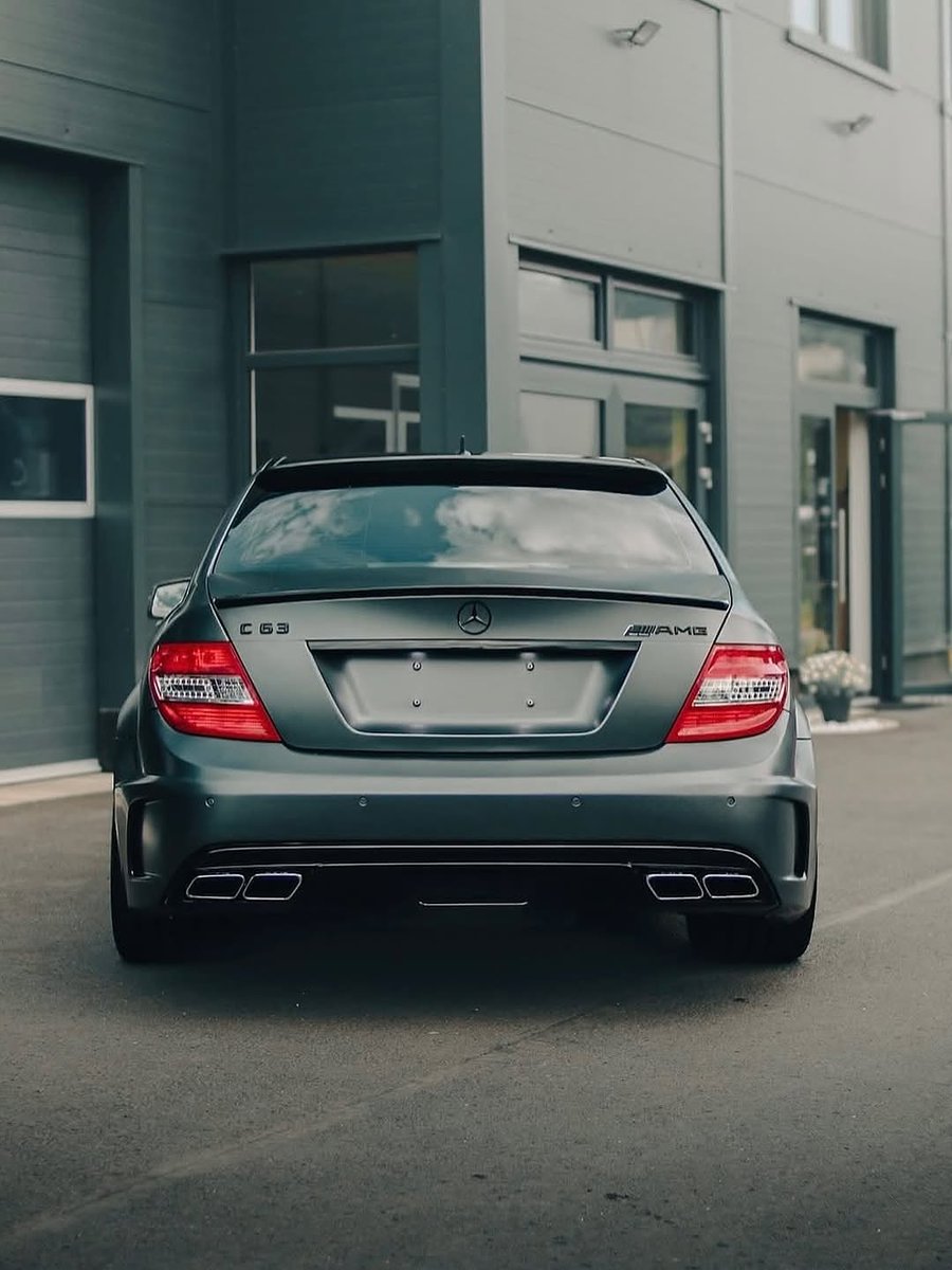 AsphaltAura's tweet photo. Mercedes Benz C63 AMG W204 https://t.co/8AxCFi7m61