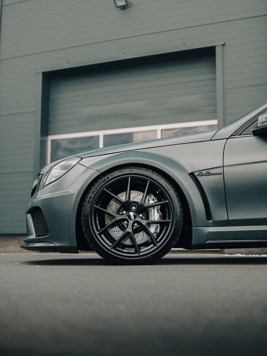 AsphaltAura's tweet photo. Mercedes Benz C63 AMG W204 https://t.co/8AxCFi7m61