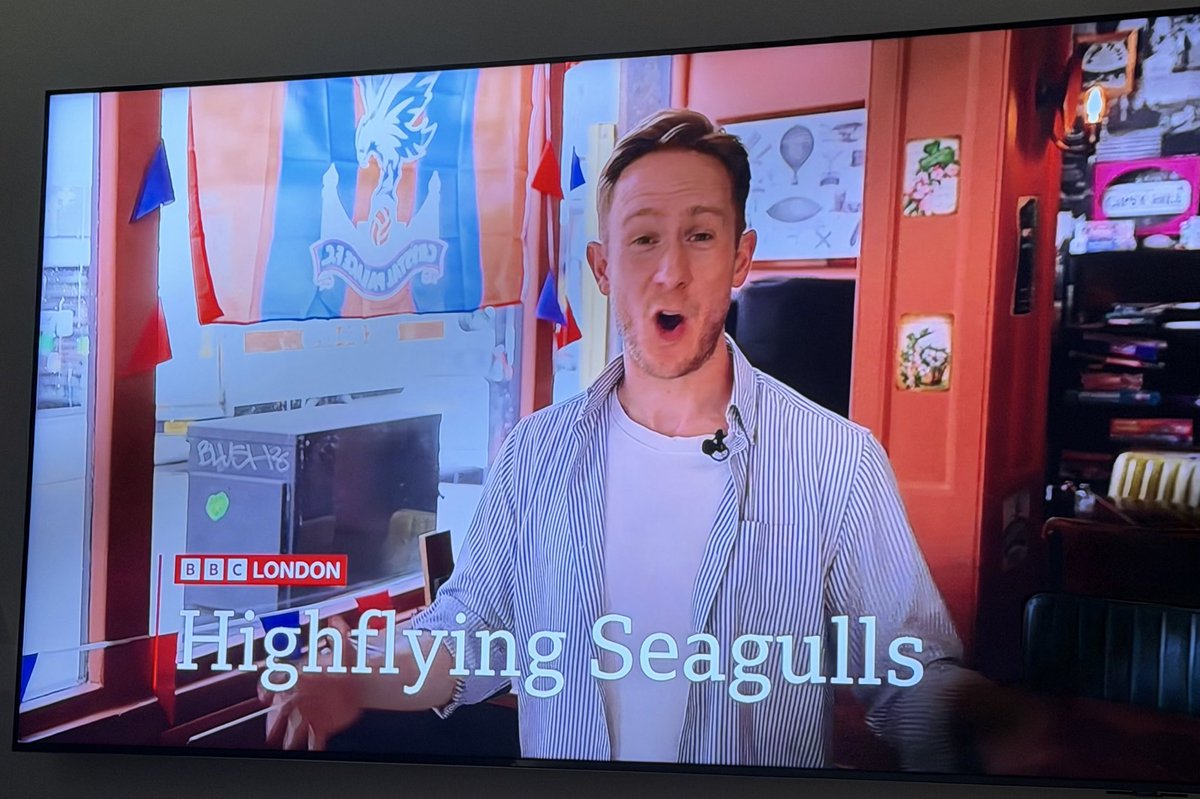 Jas_P's tweet photo. Oh dear… a researcher at the @BBCNews needs a kick up the backside.. Eagles and Seagulls are different birds 🤦🏼‍♂️ @CPFC https://t.co/CJwYMUDoS7