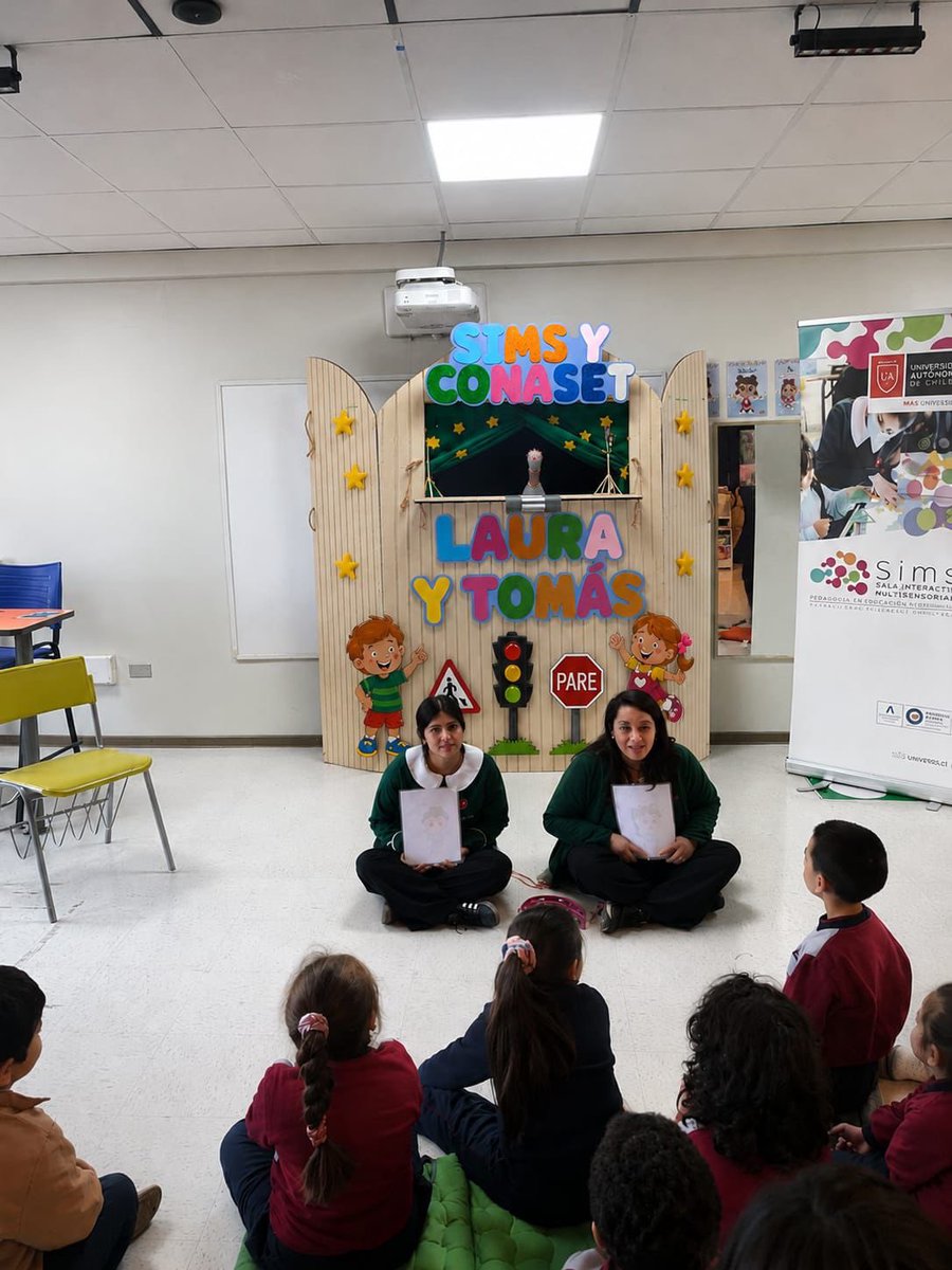 MTTMaule's tweet photo. #AgendaMTT @conaset #RegMaule junto a U. Autónoma sede #Talca realizaron una nueva dramatización del cuento de educación vial “Laura y Tomás” que se transformó en un show de títeres para párvulos de la Escuela 1 San Agustín. https://t.co/lqNoH9iuJS