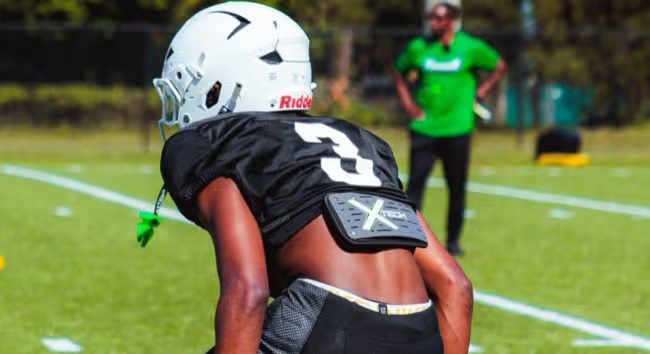 scoreatlanta's tweet photo. 2028 Roswell DB Christian English Updates Recruitment

✍️@wesleypowell_

🔗:https://t.co/i4IKNFptb7 https://t.co/05C68Pw3jb