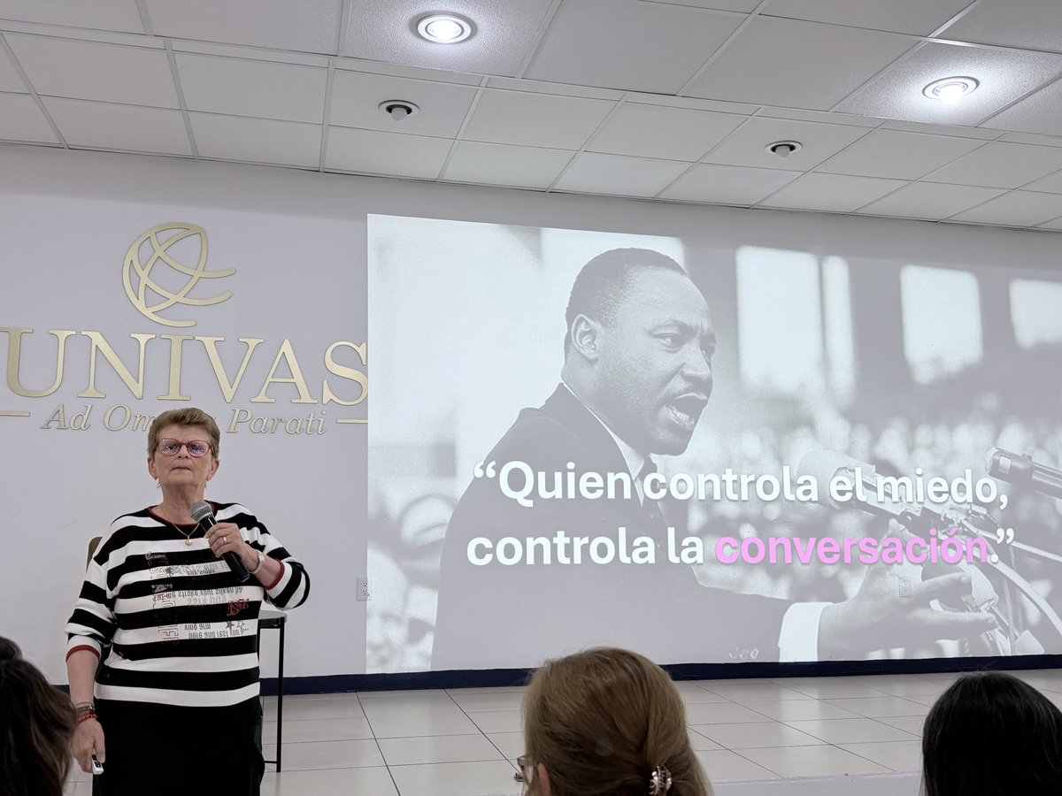 lupitathomas's tweet photo. Quien controla el miedo controla la conversación: @GiselaRubach con @Quadratinoaxaca en @UnivasOaxaca 

@ConsultoresyMkt 
@CrisSampieriR #metaestrategia https://t.co/Mb3U5USjGK