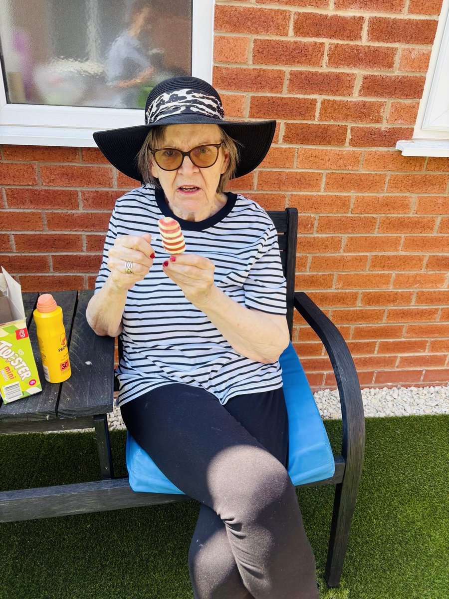 Digby_Manor's tweet photo. Enjoying large board games and ice creams in our newly opened communal garden grounds. https://t.co/Ilx5UbpeJA