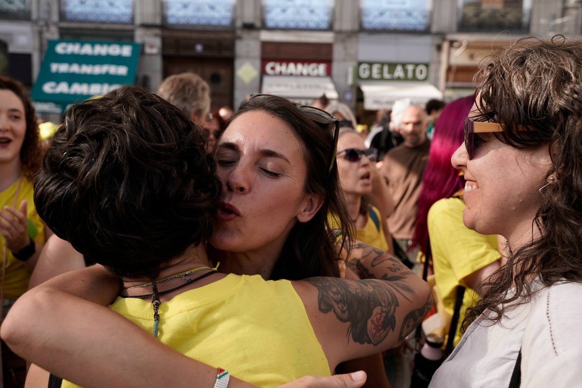 Podemos tweet media