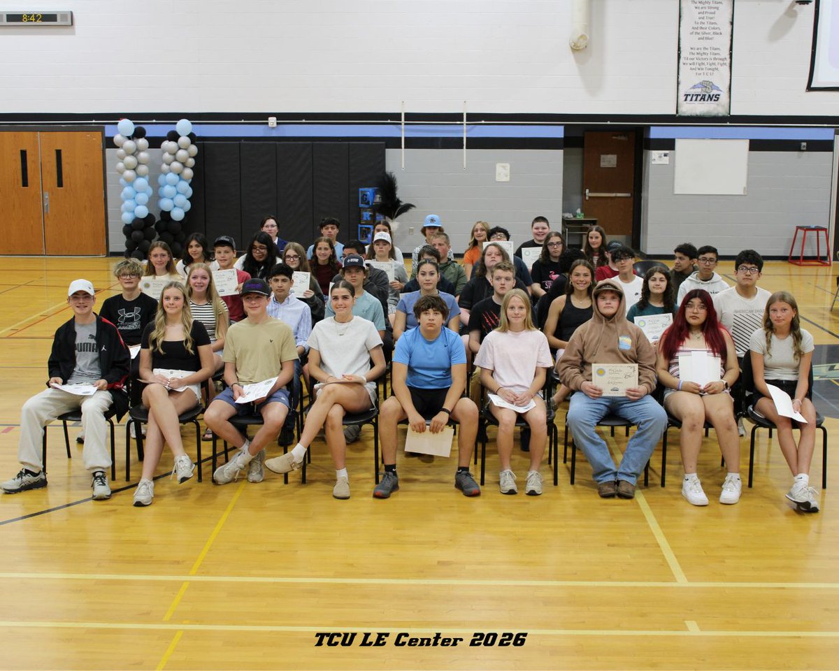 TCU2905's tweet photo. 🎓🌟 Celebrating the TCU Le Center 8th Grade Class of 2026! 🎉 Congrats, Titans — your middle school years brought hard work, growth, friendships, and memories. As you head to high school, your TCU community is proud. 📚💫 Keep striving! 👏🎓 #TCUProud #NextStopHighSchool https://t.co/90ltU6vwNR