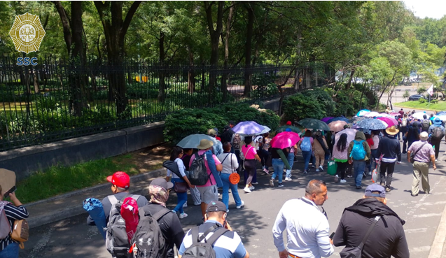 OVIALCDMX's tweet photo. #PrecauciónVial | Manifestantes de Estela de Luz inician marcha sobre Av. Paseo de la Reforma en dirección a Circuito Interior, col. Bosque de Chapultepec I Sección, alcaldía Miguel Hidalgo. #AlternativaVial Av. Chapultepec. https://t.co/pLI5cY2pto