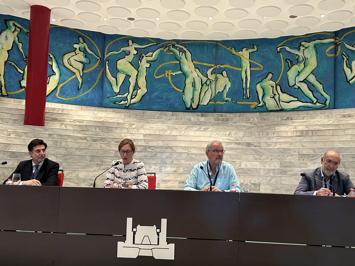 fundacionfidisp's tweet photo. “La IA en sanidad puede fracasar si se sigue implementando sin estrategia formativa, sin gobernanza clara, sin participación de los equipos asistenciales en el diseño y sin demostrar resultados reales en los entornos donde se usa”
@stomasvecina . XXXIV Congr Juristas de la salud https://t.co/OcpBXoFn59