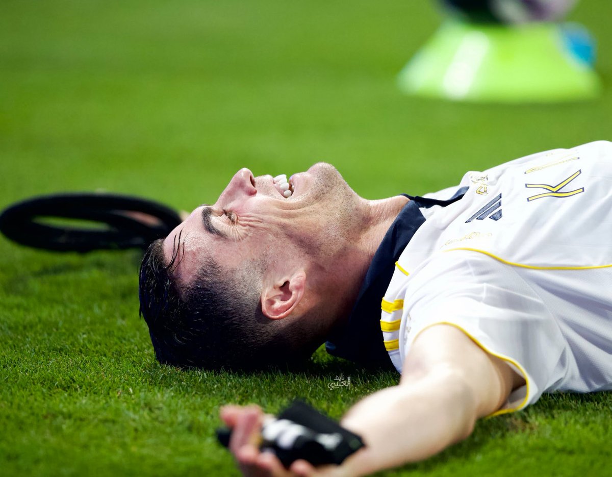 Nw91f's tweet photo. الحياة والعيد والنصر بطل دوري روشن https://t.co/dzE1TJREgT