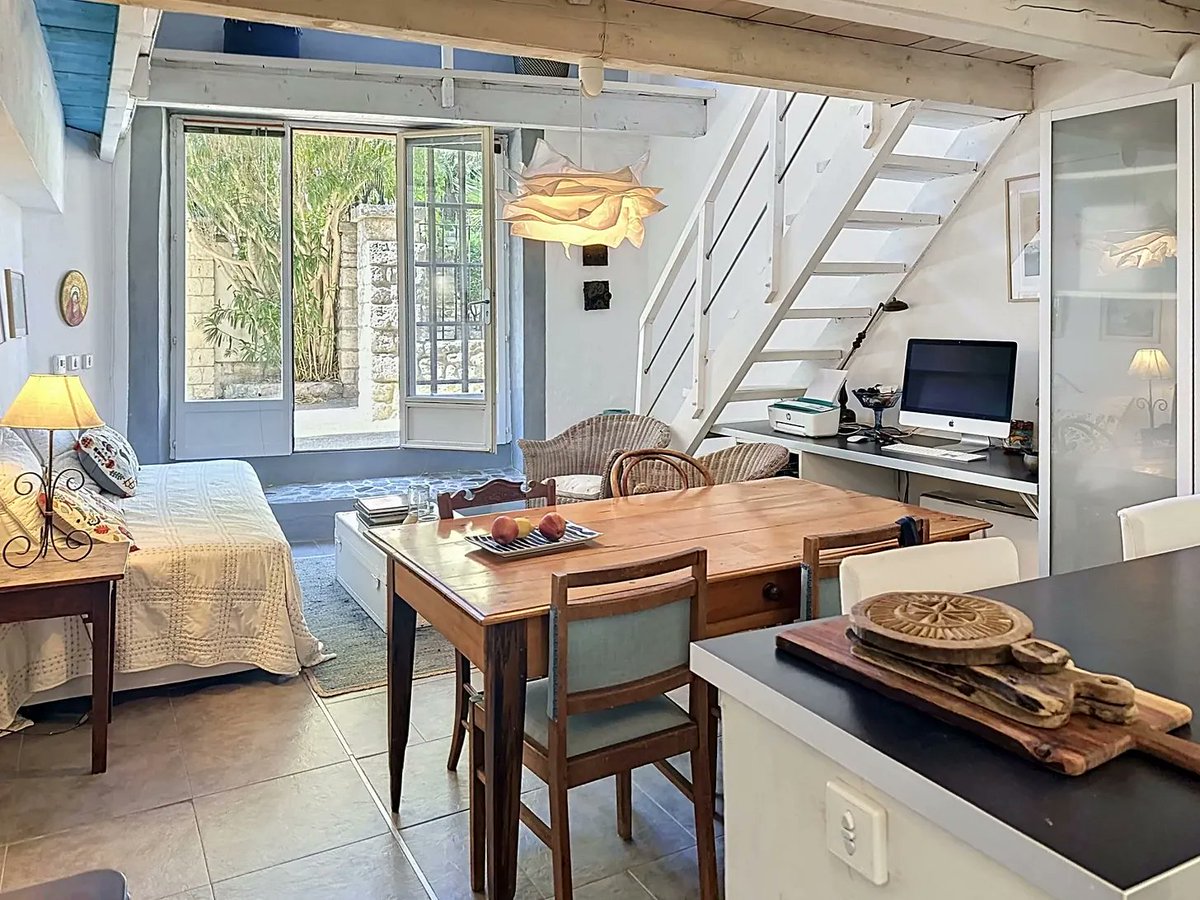 fipa's tweet photo. 11 Cheap Houses Abroad #112 🇮🇹🇫🇷🇪🇸🇬🇷🇬🇧
🇬🇷 Historic maisonette in Lefkada €135k 
🇮🇹 City apartment near Lecce €90k 
🇪🇸 Renovated seaside studio in Empuriabrava €119k
🇮🇹 Detached house in Sicily — €55k
7 more inside 👇 

https://t.co/F8ACQguu8h https://t.co/bYxZsbnrbL