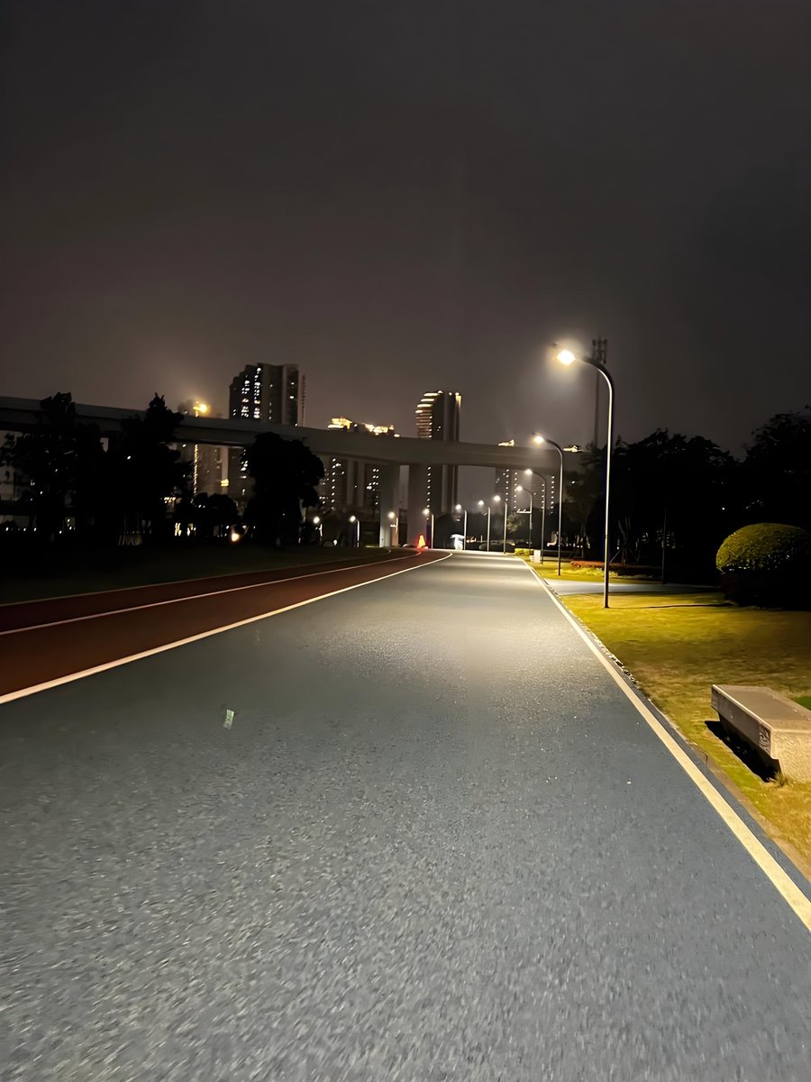 AprilWilk's tweet photo. Just tried the new city e-scooter share at night—zoomed past glittering skyline spots, felt the cool breeze, and unlocked a whole new cozy way to explore after dark. https://t.co/gu8QMPazmG