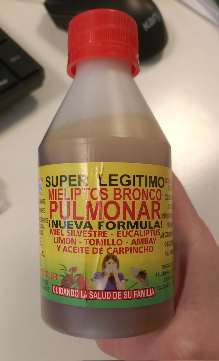 ruidodematee's tweet photo. Estoy resfriada y para mejorarme en el trabajo me hago un mate cocido con miel de aceite de carpincho (?) y un compañero me contó recién que en teoría es ilegal la venta de eso asjsjs si el diseño se ve re confiable https://t.co/CkewoVcw14
